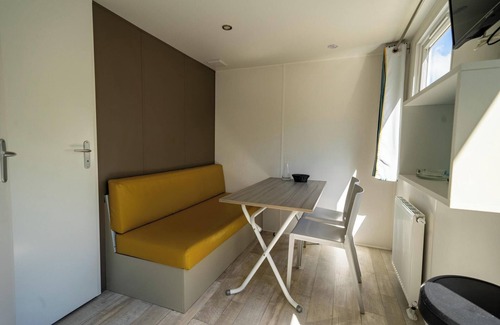 Municipality of Amstelveen House | Chalet with a furnished garden