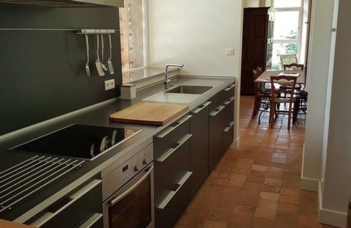 Le Tablier Cottage | Chaleureuse maison rénovée avec piscine, proche nature, jardins privatifs et Wi-Fi