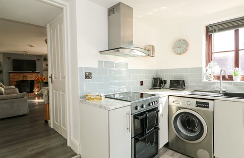 Methwold Cottage | CHALK COTTAGE, pet friendly, character holiday cottage in Feltwell