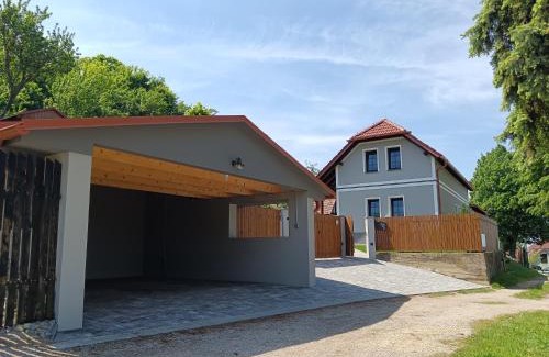Podbranc House | Chalupa pod hradom Branč
