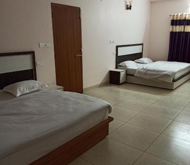 Shamshi Bed & Breakfast | CHAMAN BASERA