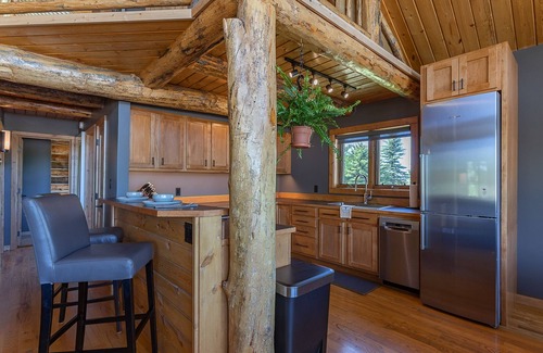 Alpine Northwest House | Chambord Lodge Your Dream Alpine Retreat across from Ferry Peak