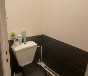 La Celle-sous-Gouzon House | Chambre avec parking privé