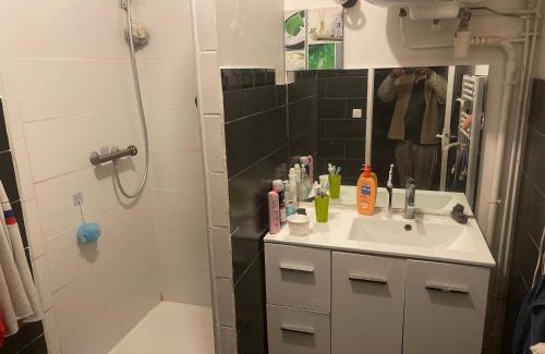 La Celle-sous-Gouzon House | Chambre avec parking privé