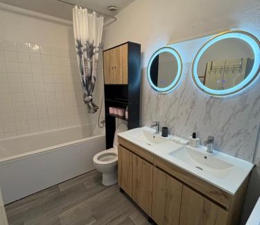 Saint-Remy-en-Rollat Bed & Breakfast | Chambre avec balcon proche vichy
