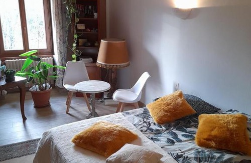 Saint-Germain-les-Arlay Bed & Breakfast | chambre comtoise