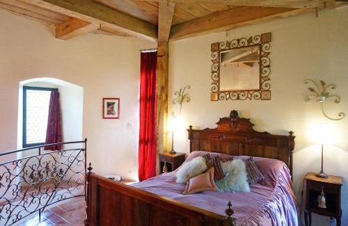 Belcastel Bed & Breakfast | Chambre d'Hôtes au Château de Belcastel