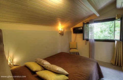 Alando Bed & Breakfast | Chambre d'hôtes couvent d'Alando