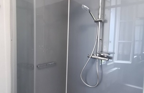 Troo House | Chambre D'hôtes de Charme Dans Village Troglodytique : La Chambre du Poète