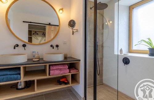 La Roche Foulques Bed & Breakfast | Chambre d'hôtes avec piscine et petit-déjeuner proche d'Angers - FR-1-622-84