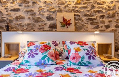 La Roche Foulques Bed & Breakfast | Chambre d'hôtes avec piscine et petit-déjeuner proche d'Angers - FR-1-622-84