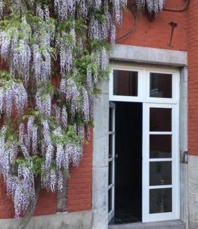 Huy Bed & Breakfast | Chambre d'Hôtes Les Augustins - Parking sécurisé - Borne de recharge
