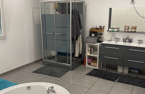 Irvillac Bed & Breakfast | Chambre Dans une Maison Avec Piscine au Calme D'irvillac