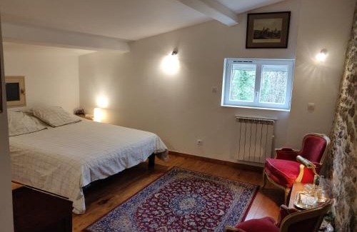 Peyrins Bed & Breakfast | Chambre double en pleine nature "La Clairière de l'Ange"