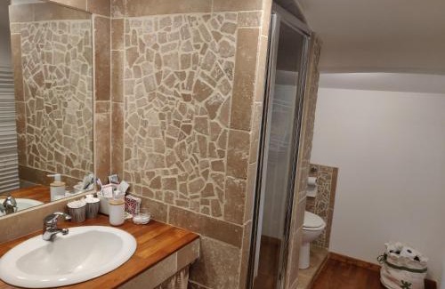 Peyrins Bed & Breakfast | Chambre double en pleine nature "La Clairière de l'Ange"