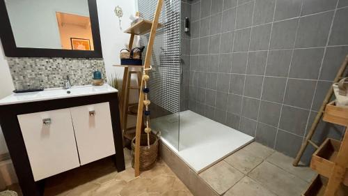 Garrigues House | Chambre indépendante au Joli Mazet à Nîmes idéalement situé entre la garrigue et la ville