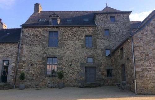 Saint-Jean-sur-Couesnon Bed & Breakfast | Chambre indépendante au Manoir de la Célinais côté jardin