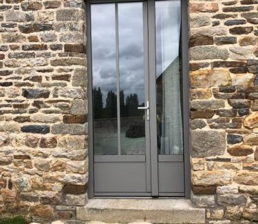 Saint-Jean-sur-Couesnon Bed & Breakfast | Chambre indépendante au Manoir de la Célinais côté jardin
