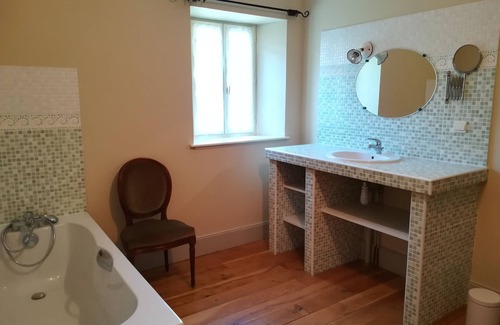 Bruniquel Bed & Breakfast | Chambre La Vie Est Belle, à Bruniquel