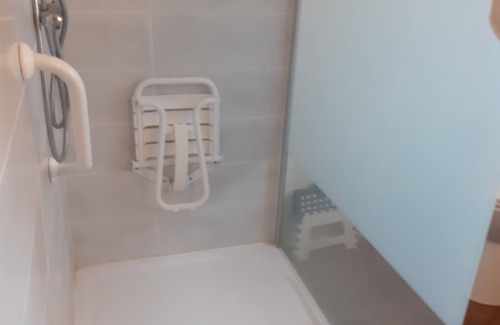 Varilhes Bed & Breakfast | Chambre Lumineuse Dans Maison Familiale Calme