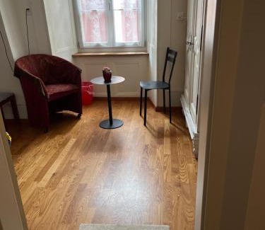 La Neuveville House | Chambre papillon avec accès terasse