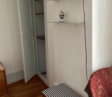 La Neuveville House | Chambre papillon avec accès terasse