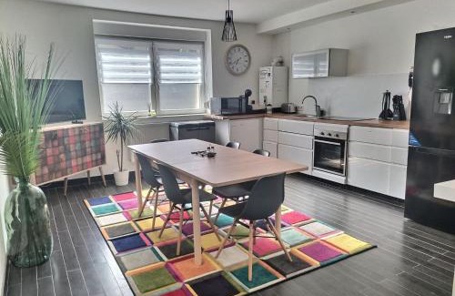 Woippy Bed & Breakfast | Chambre privée 23m - Canapé lit - WIFI - Appart 120m
