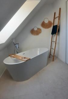 Plaintel Bed & Breakfast | Chambre spacieuse avec piscine privative