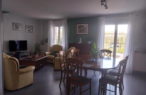 Monce-en-Belin Apartment | Chambres d'hôtes 24
