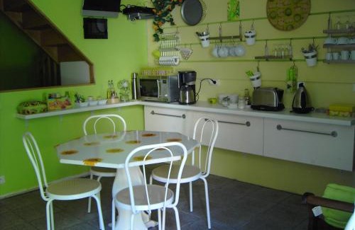 Moustey Bed & Breakfast | Chambres d'Hôtes Au Grillon Dort