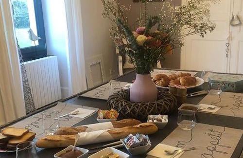 Janville Bed & Breakfast | Chambres d'Hôtes de Charme en Beauce - À 5 Minutes de l'A10 - FR-1-581-110