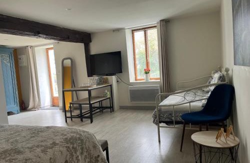 Bouges-le-Chateau Bed & Breakfast | Chambres et table d'hôtes A L'Epoque
