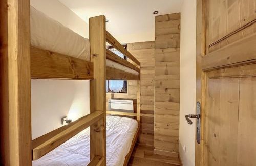 Chamonix City Centre Apartment | Chamonix: Appt 2P, 4 pers, terrasse, parking, proche centre et télécabine - FR-1-507-26