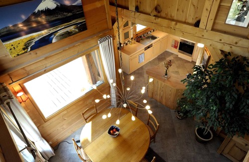 Chamonix-Mont-Blanc Ski Chalet | Chamonix Mont Blanc, new Savoyard chalet, large south-facing terrace, garden, 5 rooms.