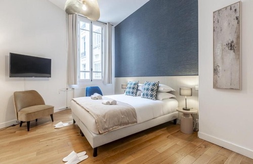 Faubourg-du-Roule Apartment | Champs Elysées - Amazing Apartment - Studio