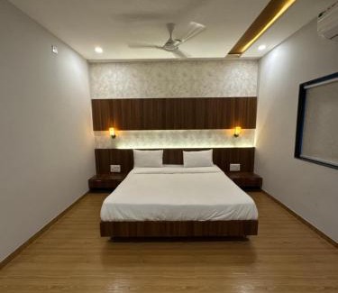 Palsana Hotel | Chamunda Hotel