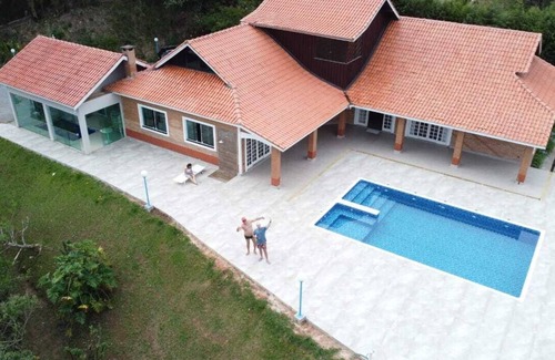 Mairinque House | Chancara with beautiful view, in gated community prox. to Shopping Catarina.