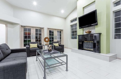 Chandler Apartment | Chandler 1 bd 1 ba Unrenovated apartment