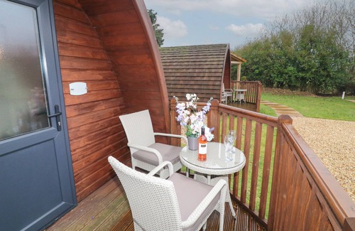 Spalding Cottage | CHANTELLES, pet friendly, with a garden in Holbeach