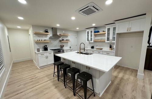 Arcadia House | Chapel Farm 4br house in Spartanburg, sleeps 12.