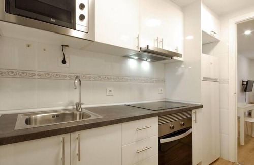 Collblanc y La Torrassa Apartment | Charming apartment near Barcelona