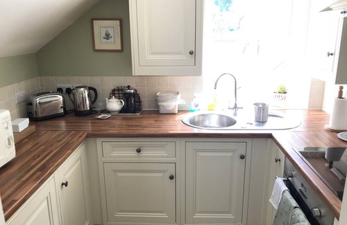 Hay on Wye Apartment | Characterful Apartment With Stunning Countryside Views