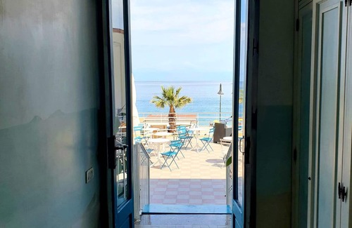 Province of Messina Hotel | Characteristic sea view room