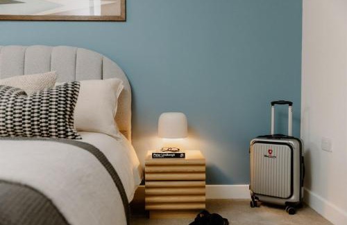 Nine Elms Apartment | Charles Hope London Battersea