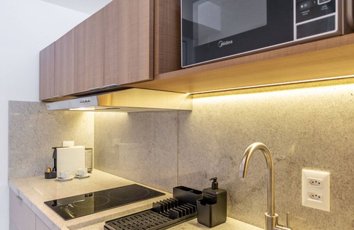 Partenon Apartment | Charlie Connect PUC