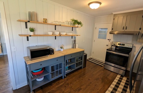 Charlotte Park House | Charlotte Park Cottage close to downtown