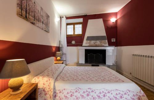 Ramponio Verna Apartment | Charm amidst Lakes & Mountains - renovated in 2023