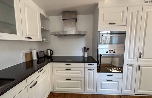 Bourg-en-Lavaux Apartment | Charm and Calm in Grandvaux - Lavaux - Garden Level
