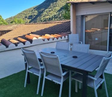 Besseges Apartment | Charmant Appart cosy climatisé avec terrasse