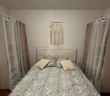 Saint-Cyr-l'Ecole Apartment | Charmant Appartement F2